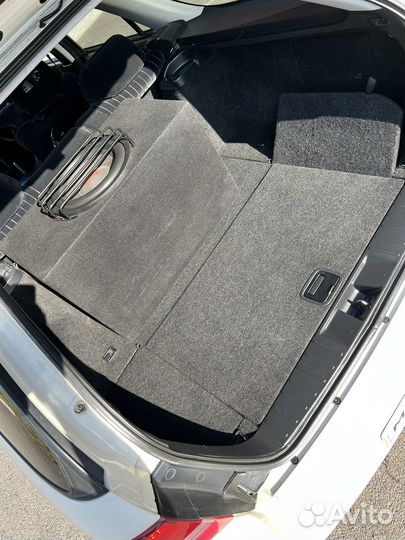 Автомобильный сабвуфер