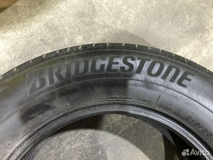 Bridgestone Turanza T001 215/65 R16