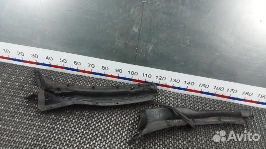 Накладка декоративная (жабо, дождевик) mitsubishi