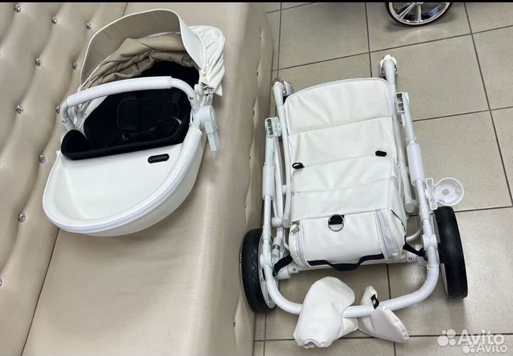 Новая белая коляска 2в1. Кожа