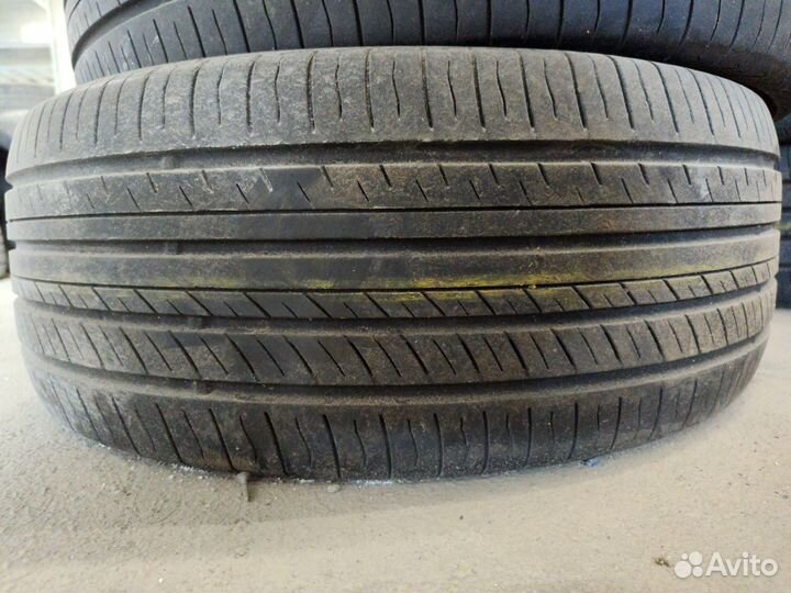 Yokohama Advan dB V551 245/45 R19