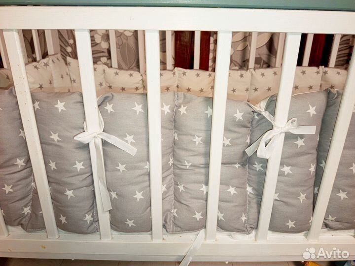 Бортики в кроватку с одеялом