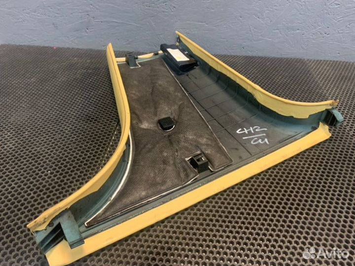 Обшивка стойки левая Bentley Continental Flying