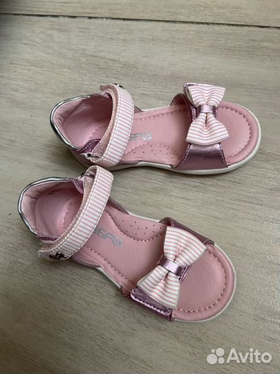 Босоножки 22