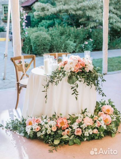 Свадебное оформление живыми цветами