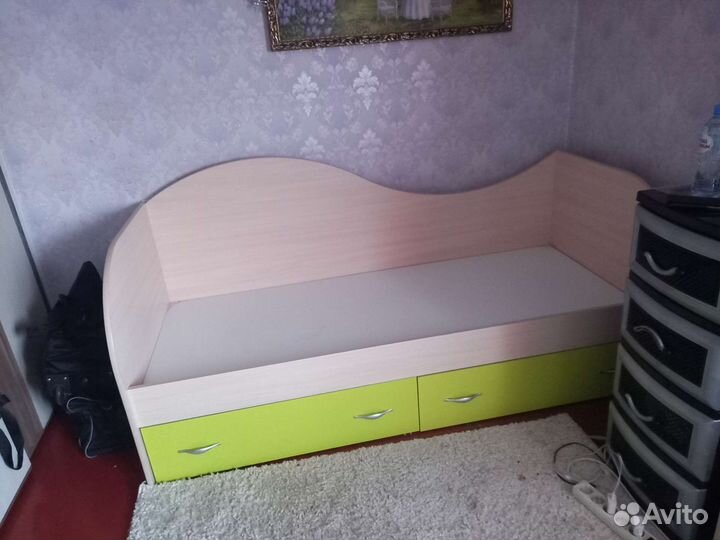 Кровать