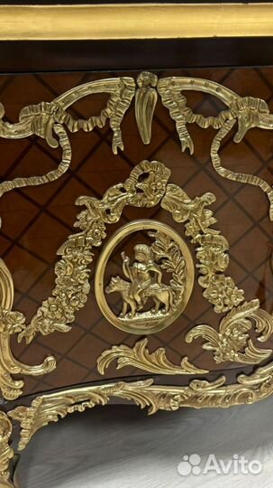 Комод. Мебель в стиле Людовика. Антиквариат