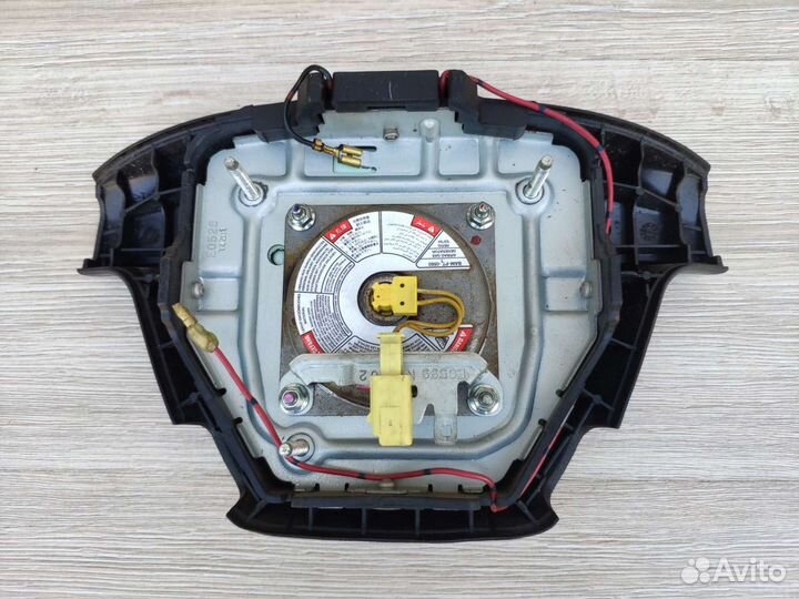 Подушка безопасности водителя Mitsubishi Lancer IX