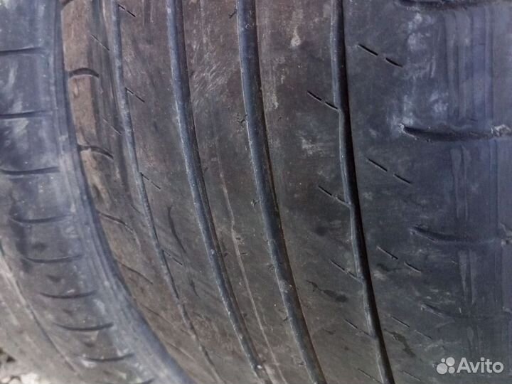 Резина Dunlop 235/40/19