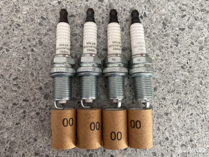 Свечи зажигания Nissan оригинал (4 шт) B2401-ck8va