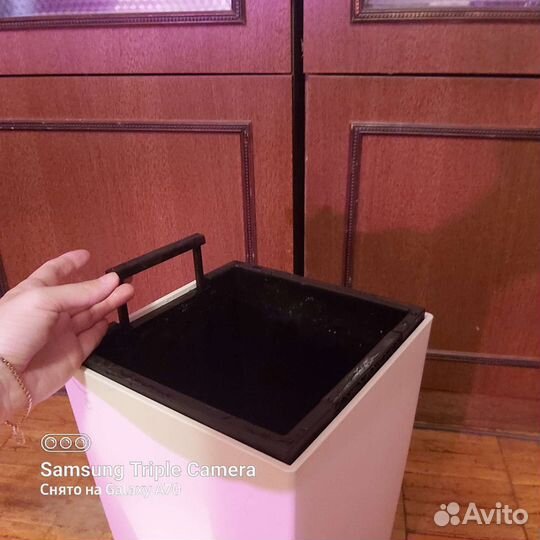 Кашпо с автополивом lechuza