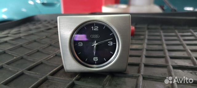 4H0919204F Часы Audi A8 D4