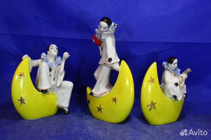 Фарфоровые статуэтки Пьеро триптих клоуны на Луне