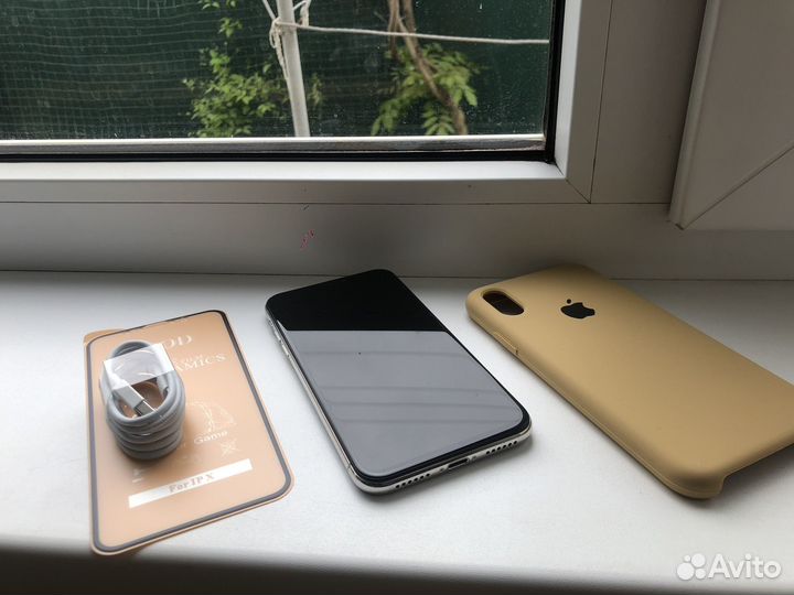 iPhone X, 64 ГБ