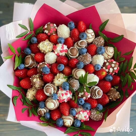 Букеты из клубники в шоколаде. Наборы. Кашпо