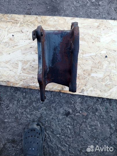 Кронштейн гура Вольво фш 12