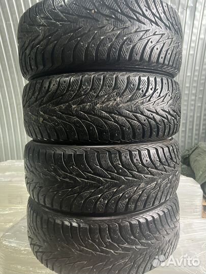 Yokohama Ice Guard IG35 215/55 R17 98