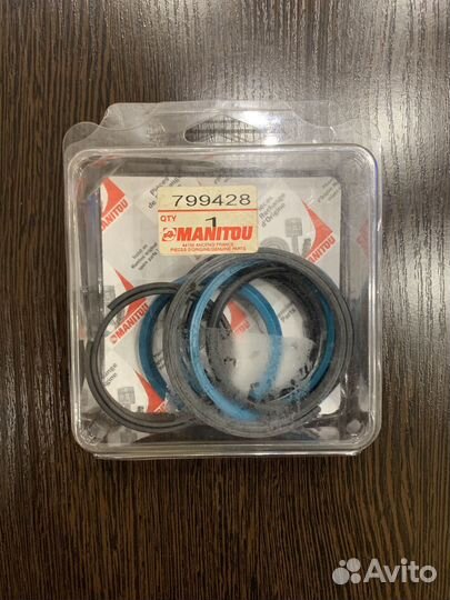 Ремкомплект цилиндра manitou 799428