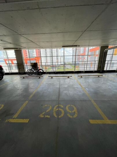 Машиноместо, 13 м²