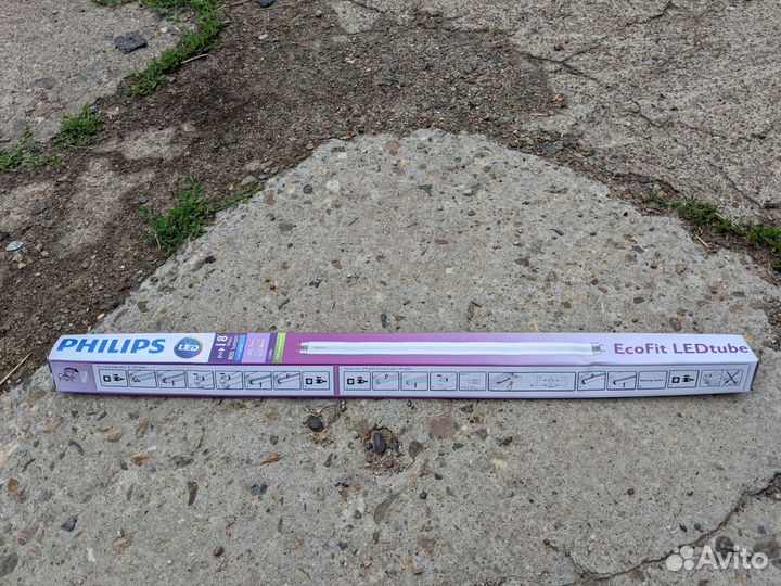 Лампа светодиодная Phillips T8