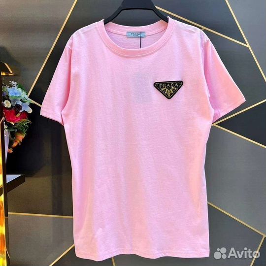 Футболка prada