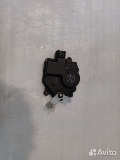 Актуатор замка двери kia rio 1