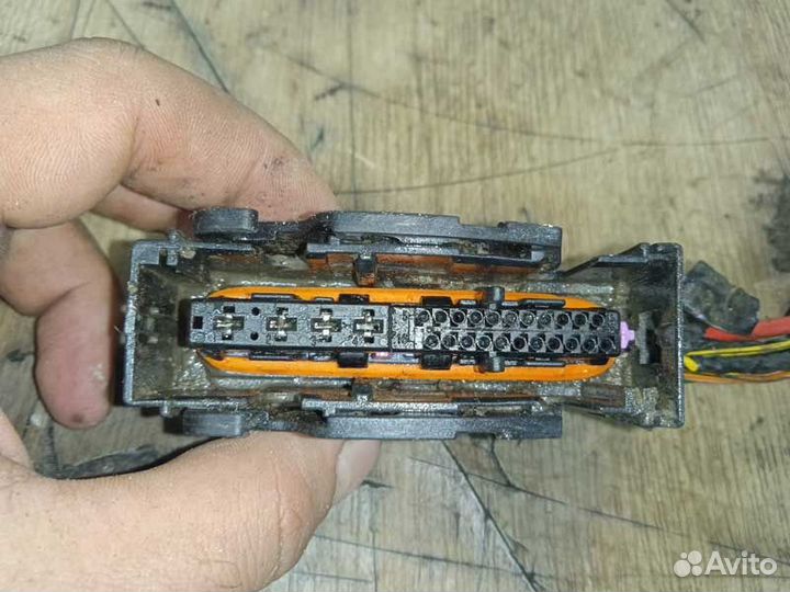 Разъем блока ABS Hyundai Getz I рестайлинг (2005—2011) 589101C310