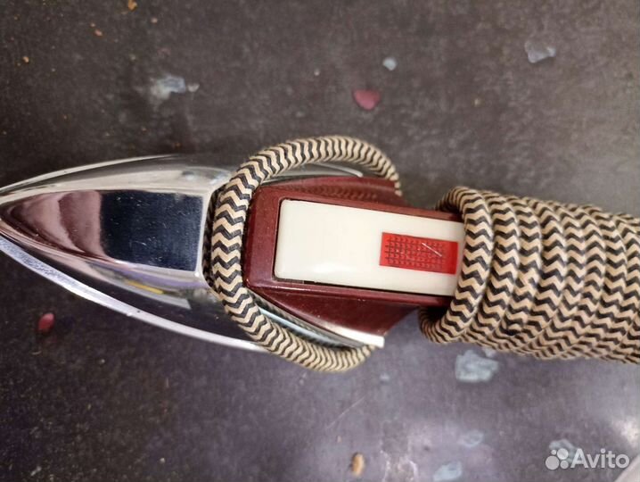 Утюг дорожный