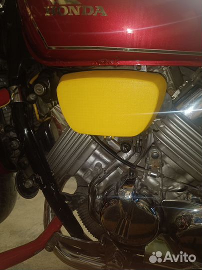 Боковые крышки карбюратора Honda VF750c Magna