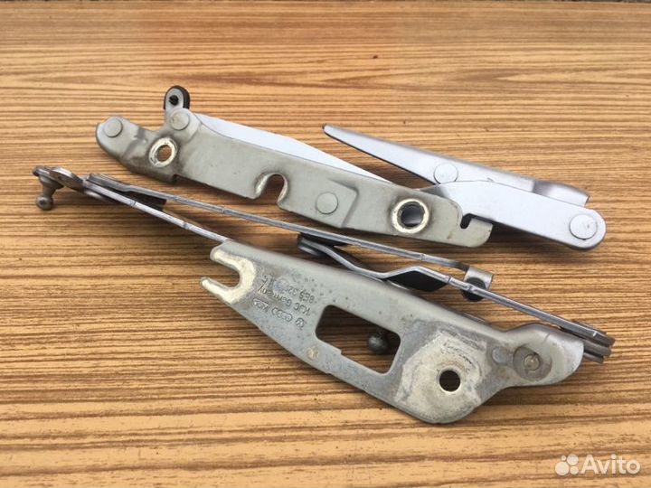 Петли двери багажника Audi A4 B6 2000-2004г