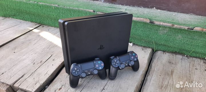 Ps4 slim 7 игр 2 джойстика