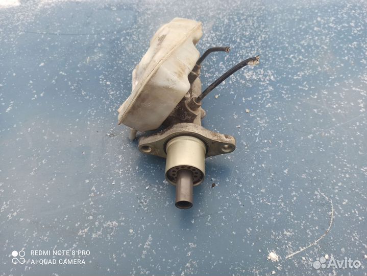 Главный тормозной цилиндр с бачком Ford Focus 2