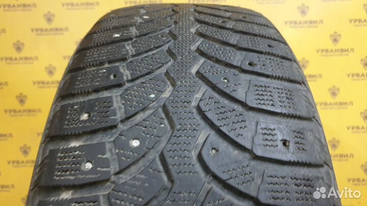 Bridgestone Blizzak Spike-01 215/55 R17 98T