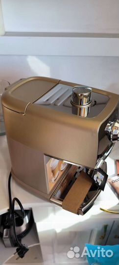 Кофеварка рожковая polaris 1529e