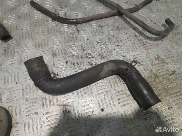 Патрубки охлаждения Ford Mondeo 3 седан 1.8 2008