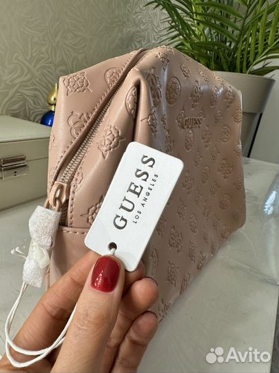 Косметичка guess