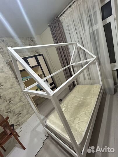 Детская кровать домик бу