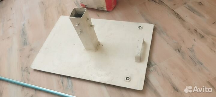 Подставка металлическая для елки