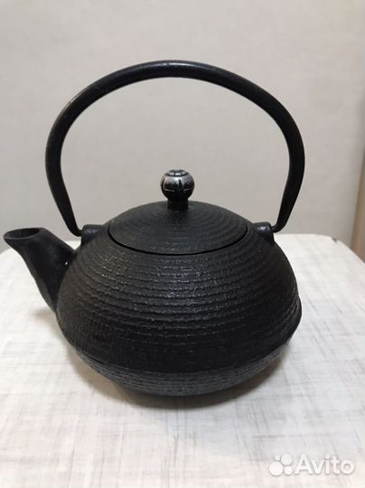 Чайник чугунный