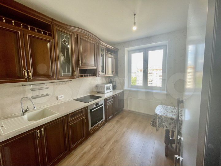 3-к. квартира, 81,7 м², 7/17 эт.