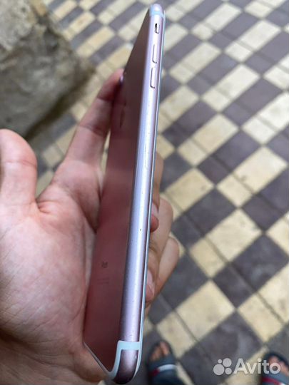 Телефон iPhone 7 plus