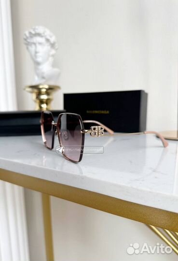 Солнцезащитные очки Balenciaga