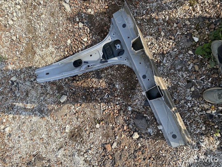 Порог со стойкой правый toyota avensis II 2003-200