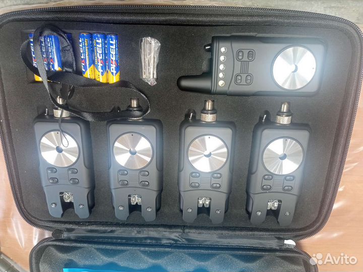 Набор сигнализаторов поклевки с пейджером 4+1