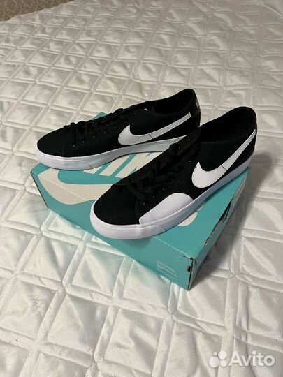 Nike sb blazer low court