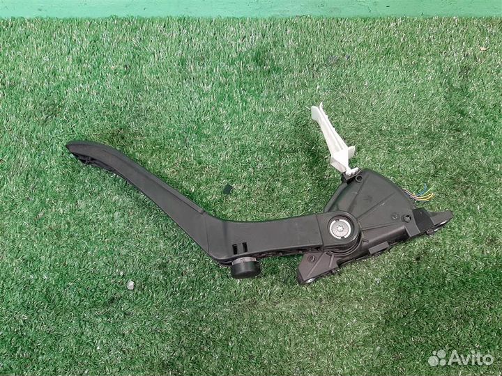 Педаль газа электронная volkswagen Touareg (7L) 2