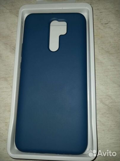 Чехол на телефон