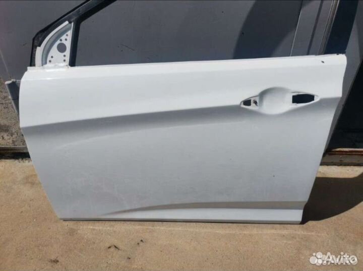 Дверь боковая передняя левая Hyundai Solaris седан