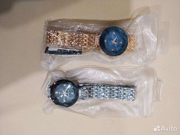 Часы новые