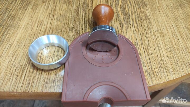 Кофемолка и Вспениватель для молока (капучинатор)